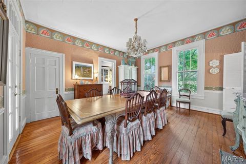 Tiny photo for 400 S Woodlawn Avenue, Kirkwood, MO 63122 (MLS # 25060145)