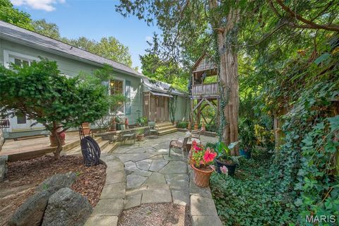 Tiny photo for 400 S Woodlawn Avenue, Kirkwood, MO 63122 (MLS # 25060145)