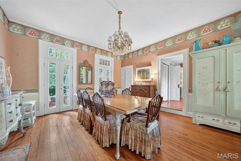 Tiny photo for 400 S Woodlawn Avenue, Kirkwood, MO 63122 (MLS # 25060145)