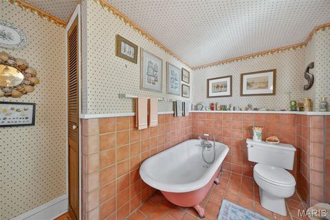 Tiny photo for 400 S Woodlawn Avenue, Kirkwood, MO 63122 (MLS # 25060145)