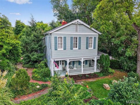 Tiny photo for 400 S Woodlawn Avenue, Kirkwood, MO 63122 (MLS # 25060145)