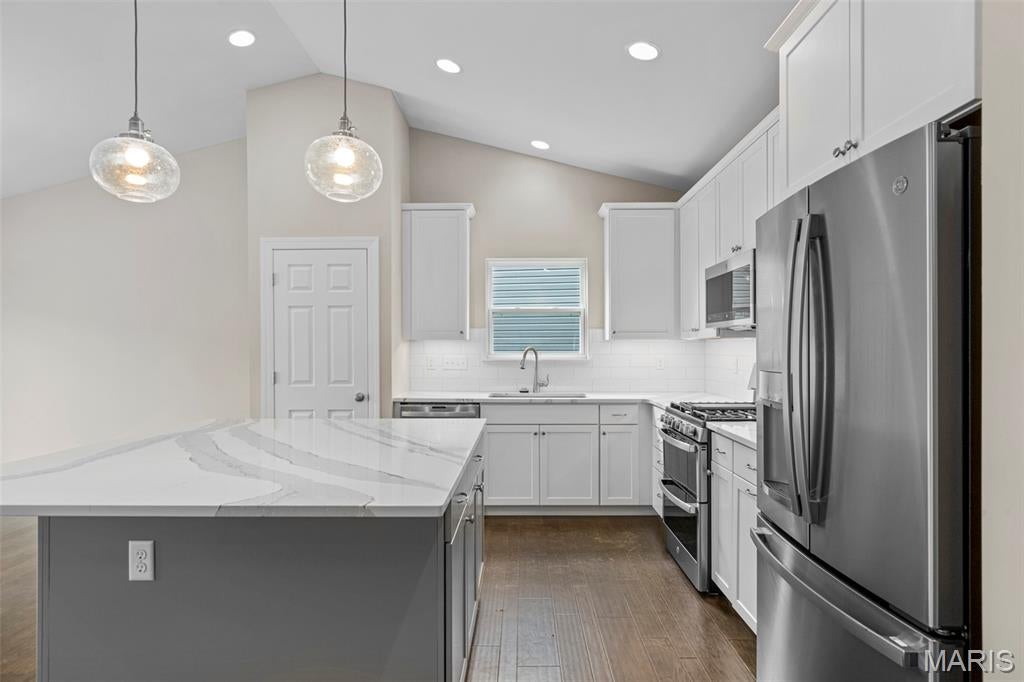 2 Maple at River Bluffs Manors