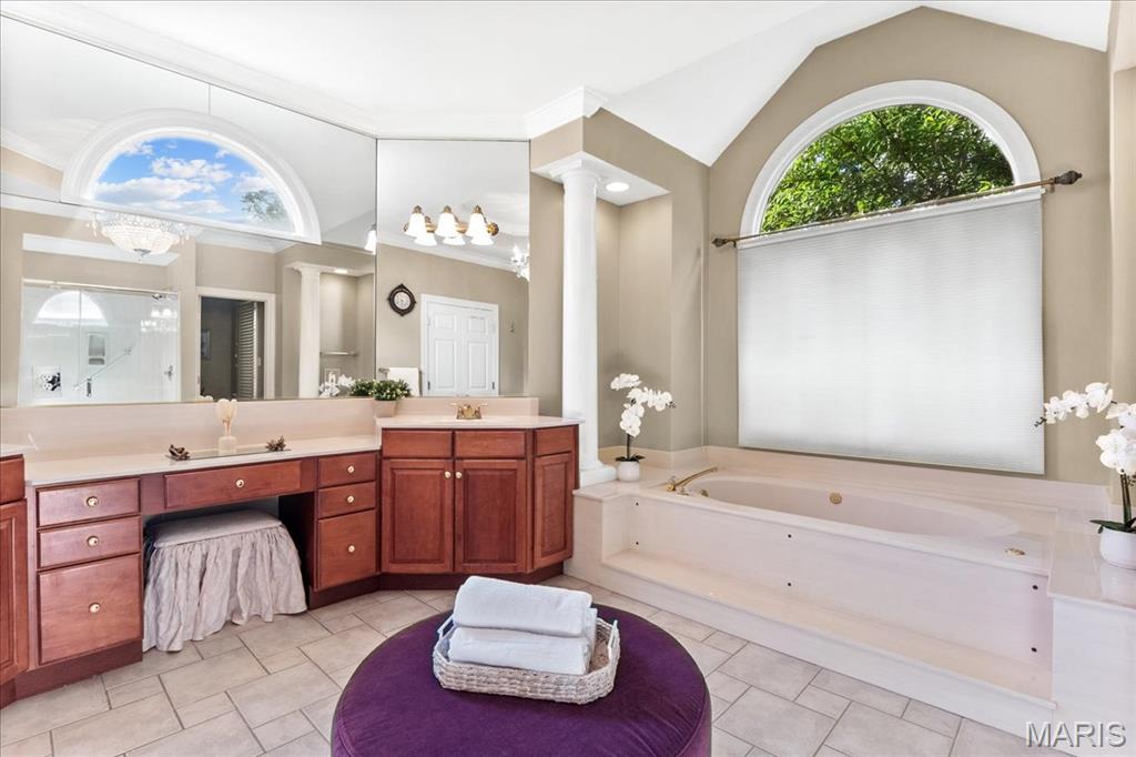 Manderleigh Of Town & Country One - Residential