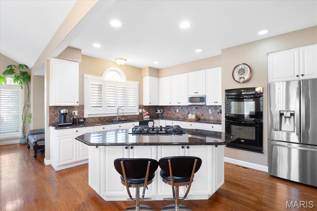 Manderleigh Of Town & Country One - Residential