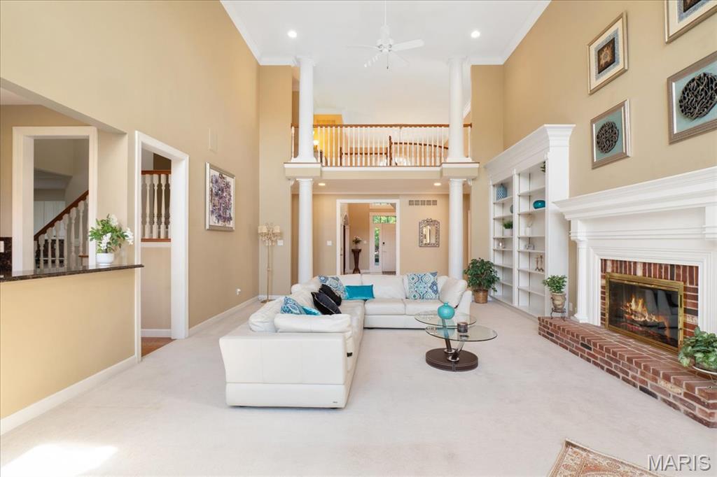 Manderleigh Of Town & Country One - Residential