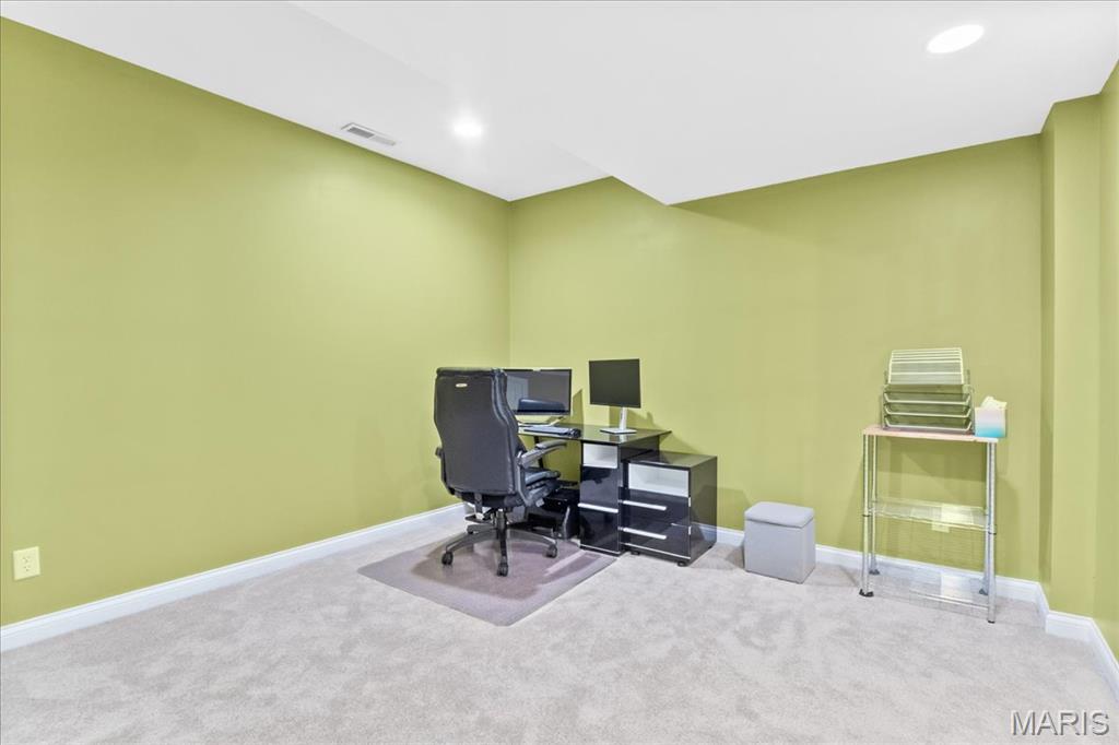 Manderleigh Of Town & Country One - Residential