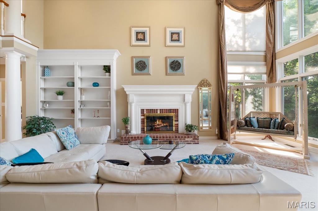 Manderleigh Of Town & Country One - Residential