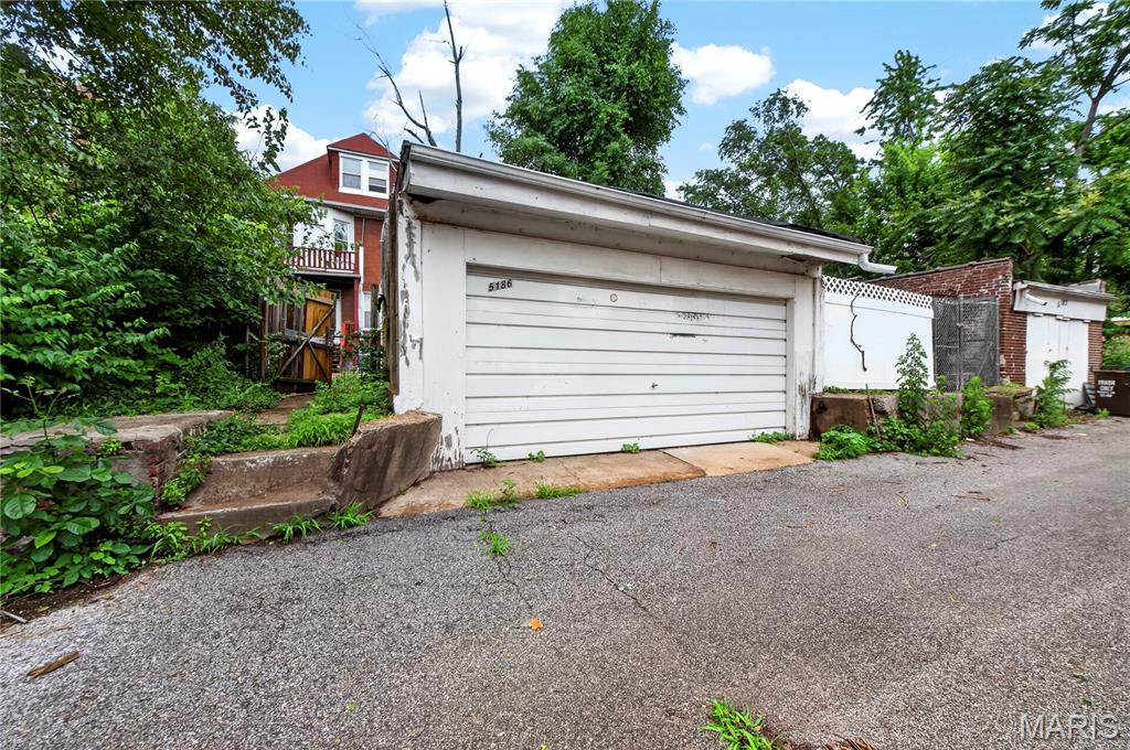 Raymond Place Add - Residential