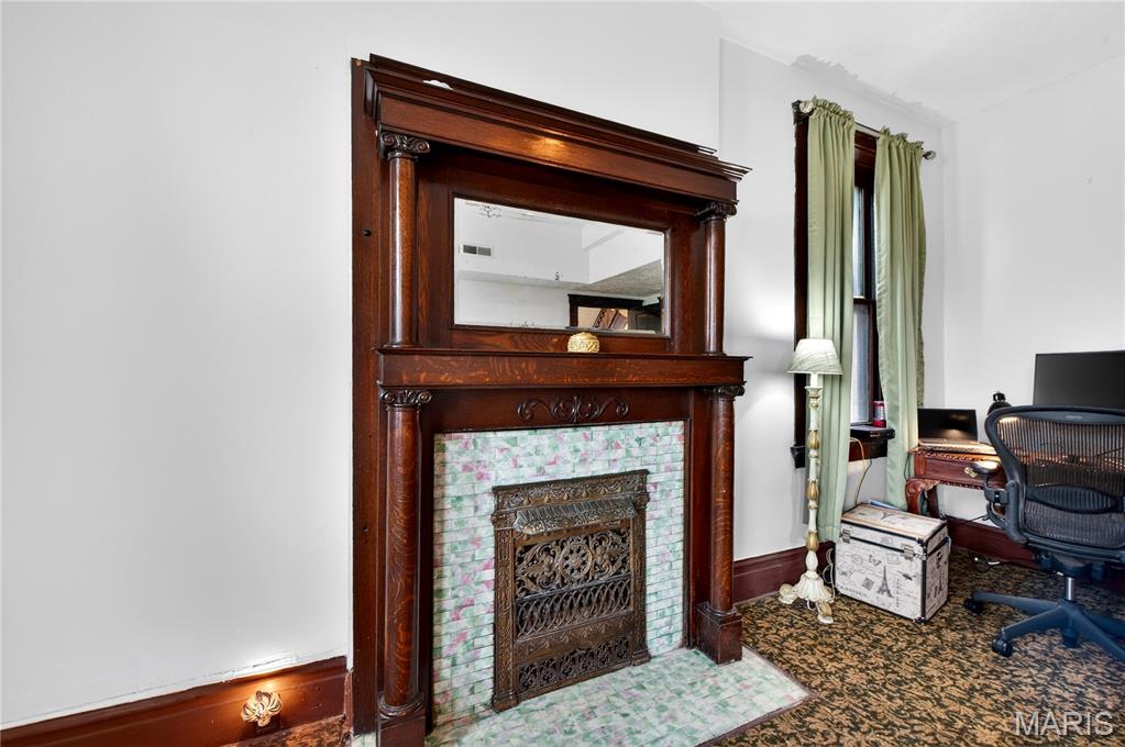 Raymond Place Add - Residential