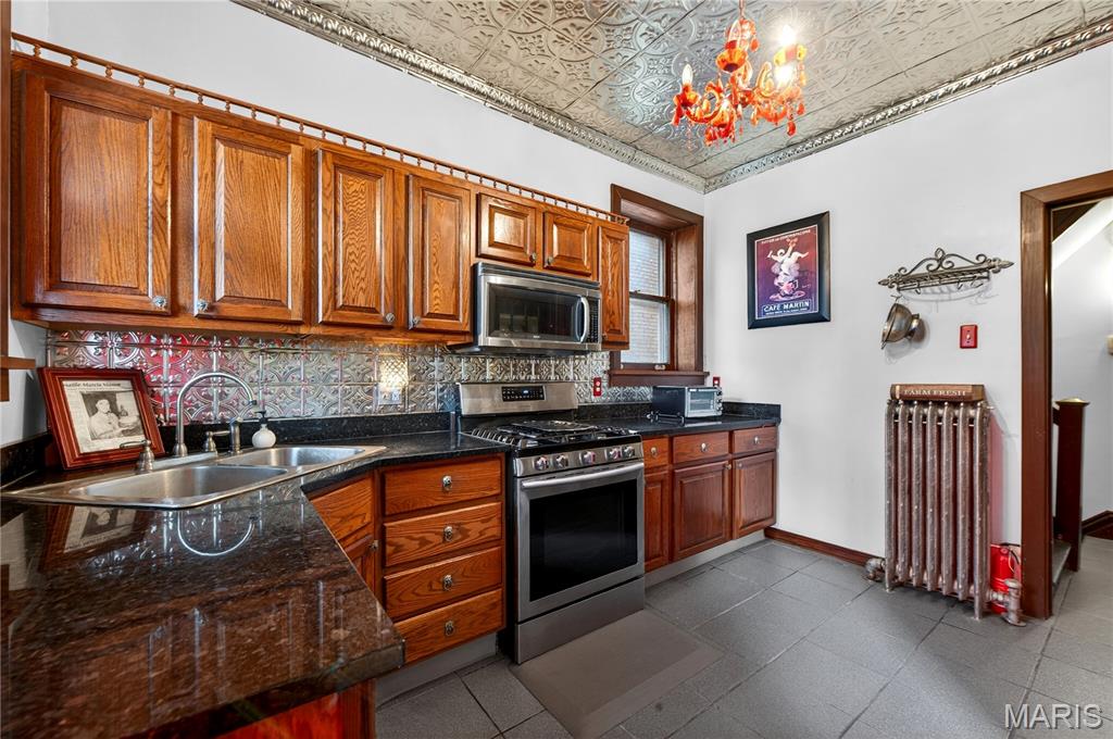 Raymond Place Add - Residential