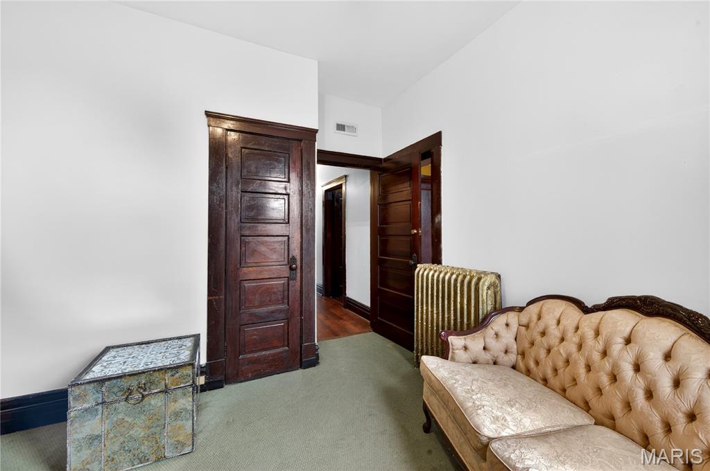 Raymond Place Add - Residential