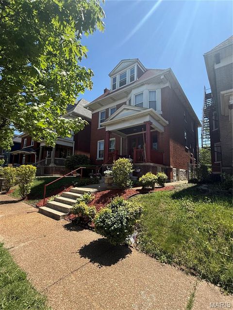 Photo of 5186 Vernon Avenue, St Louis, MO 63113 (MLS # 26013921)