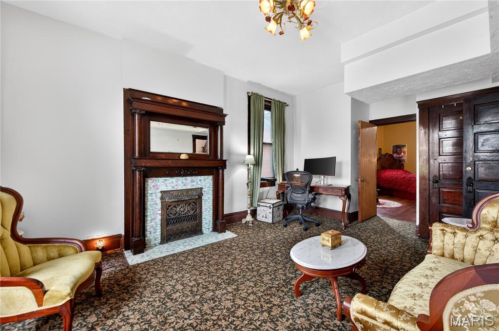 Raymond Place Add - Residential