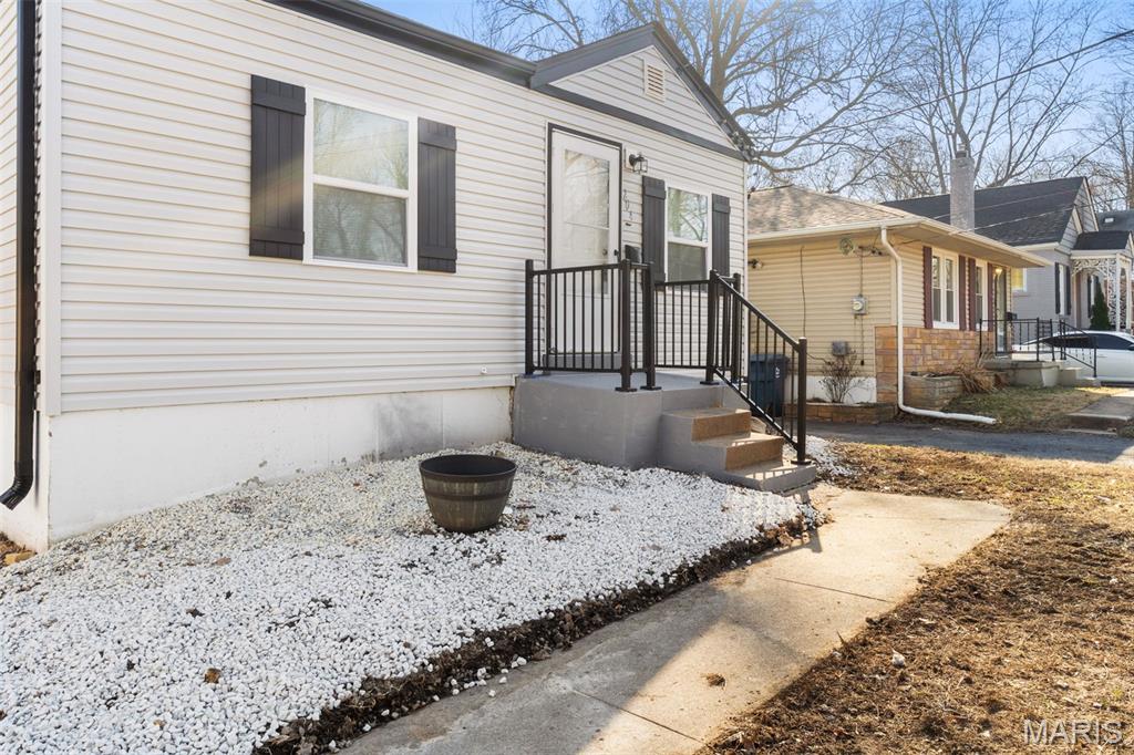 Florissant Road Terrace - Residential