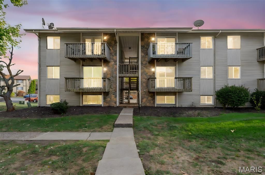 Photo of 113 Lemans Court #113, Lake Saint Louis, MO 63367 (MLS # 25073322)