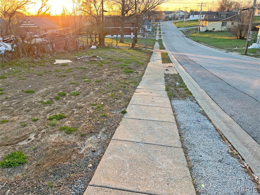 St Paul Sub - Land