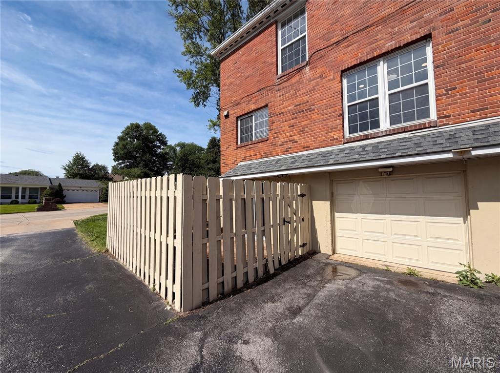 Woods Glen Condo 13 - Residential