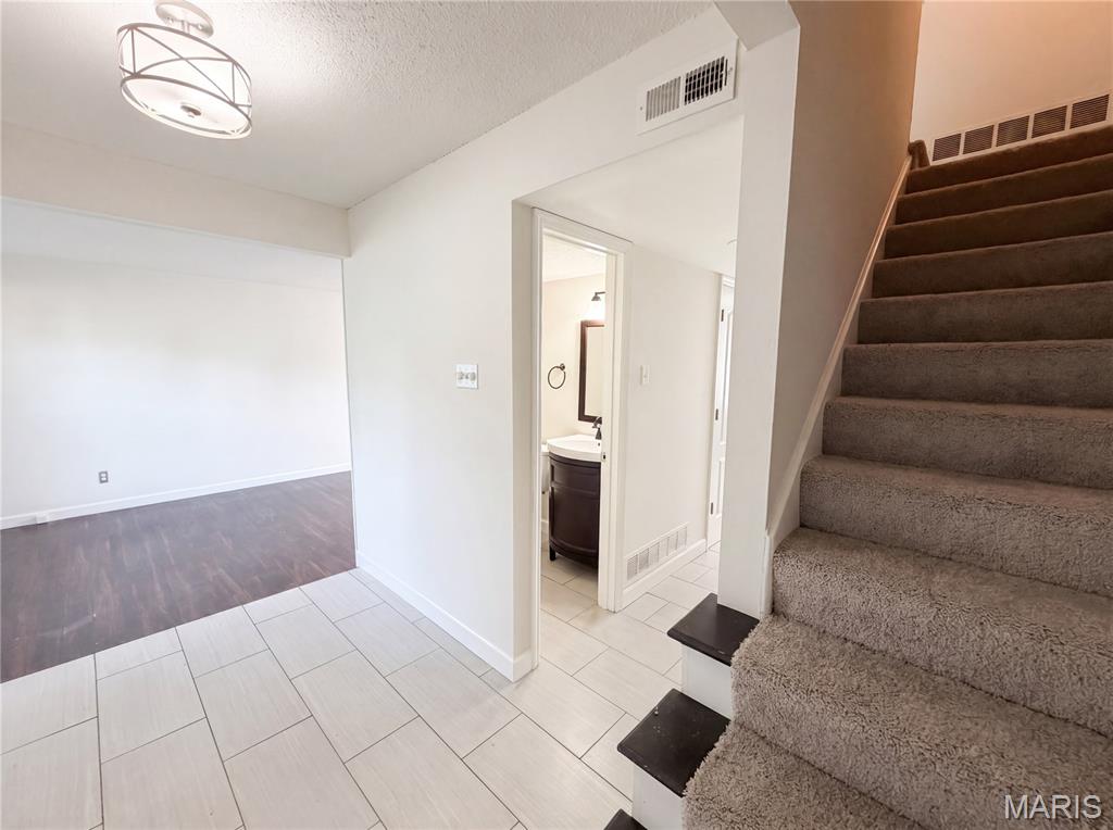 Woods Glen Condo 13 - Residential