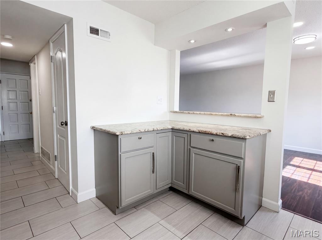 Woods Glen Condo 13 - Residential