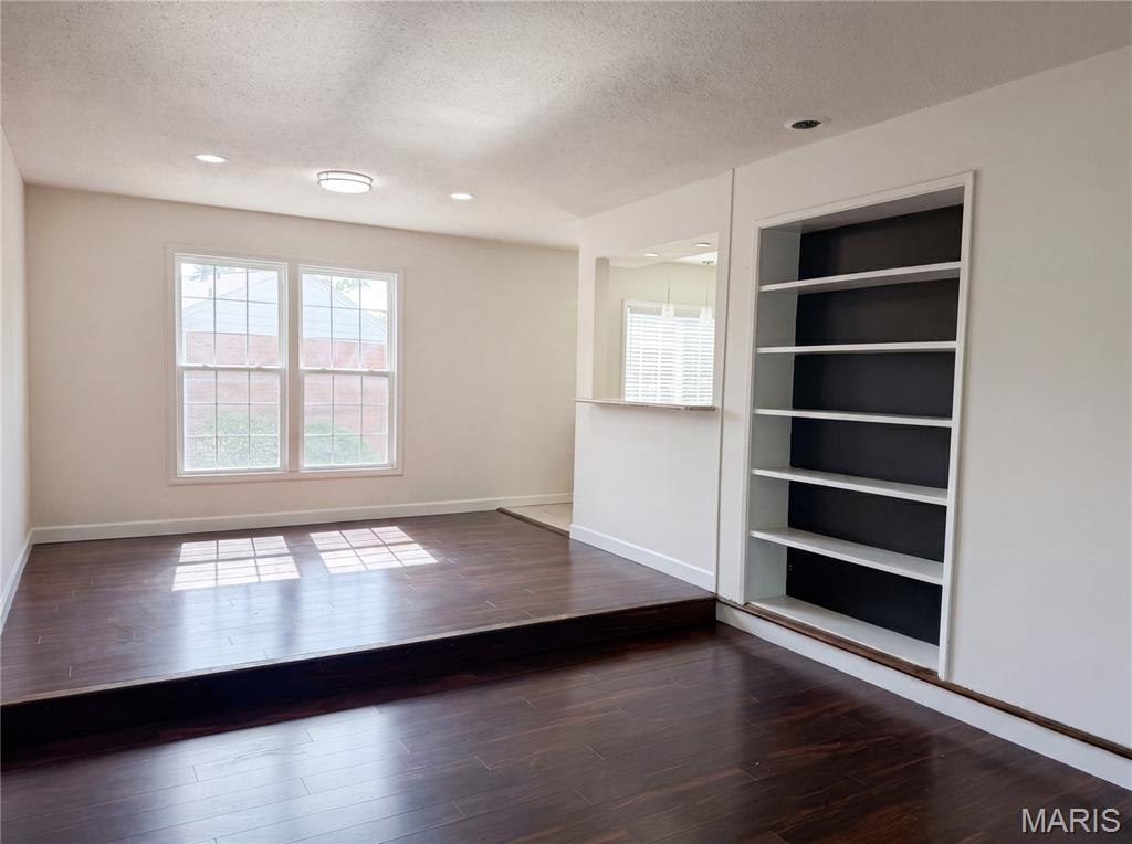 Woods Glen Condo 13 - Residential