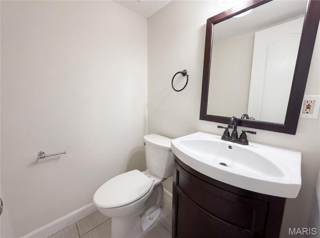 Woods Glen Condo 13 - Residential