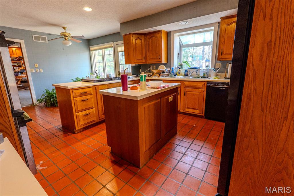 LEDGERWOOD ESTATES - Residential