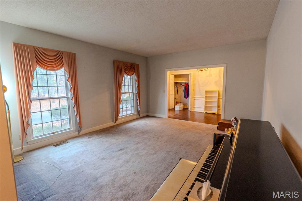 LEDGERWOOD ESTATES - Residential