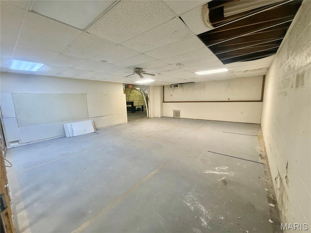 n/a - Commercial Sale