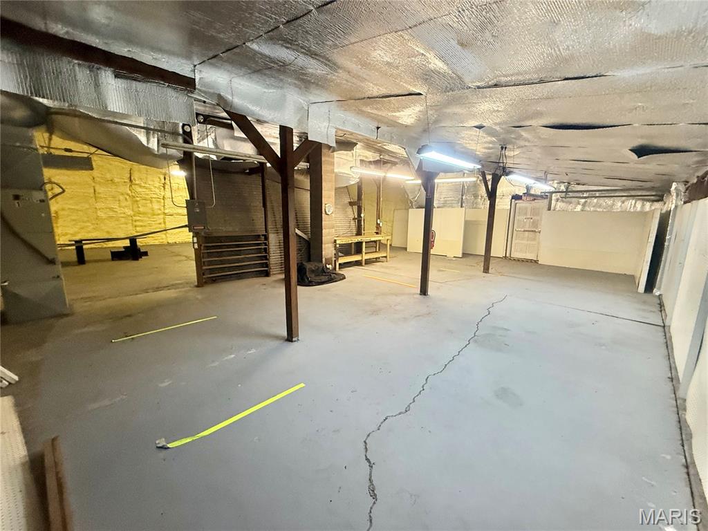 n/a - Commercial Sale