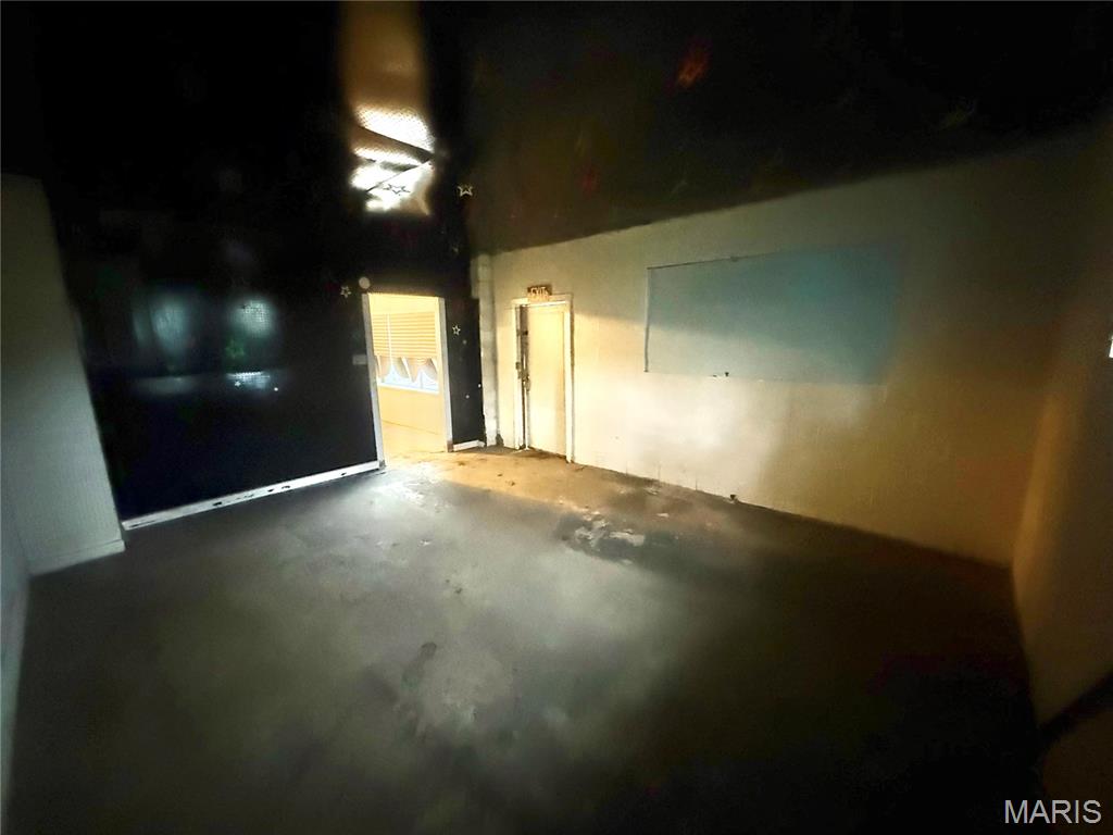 n/a - Commercial Sale