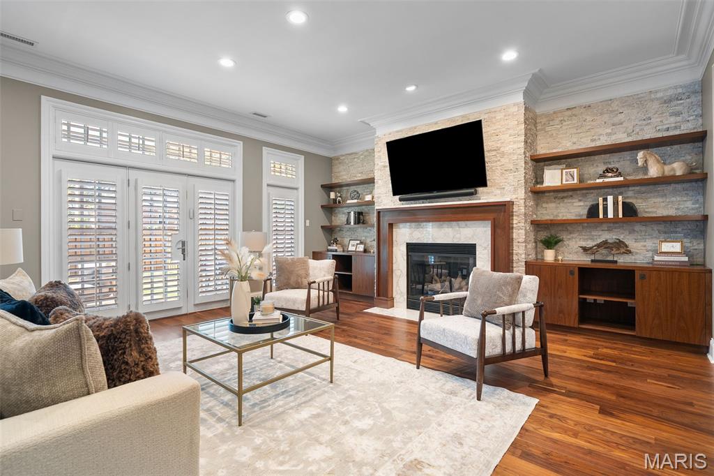 Villas Of Clayton Gardens Condo The - Residential