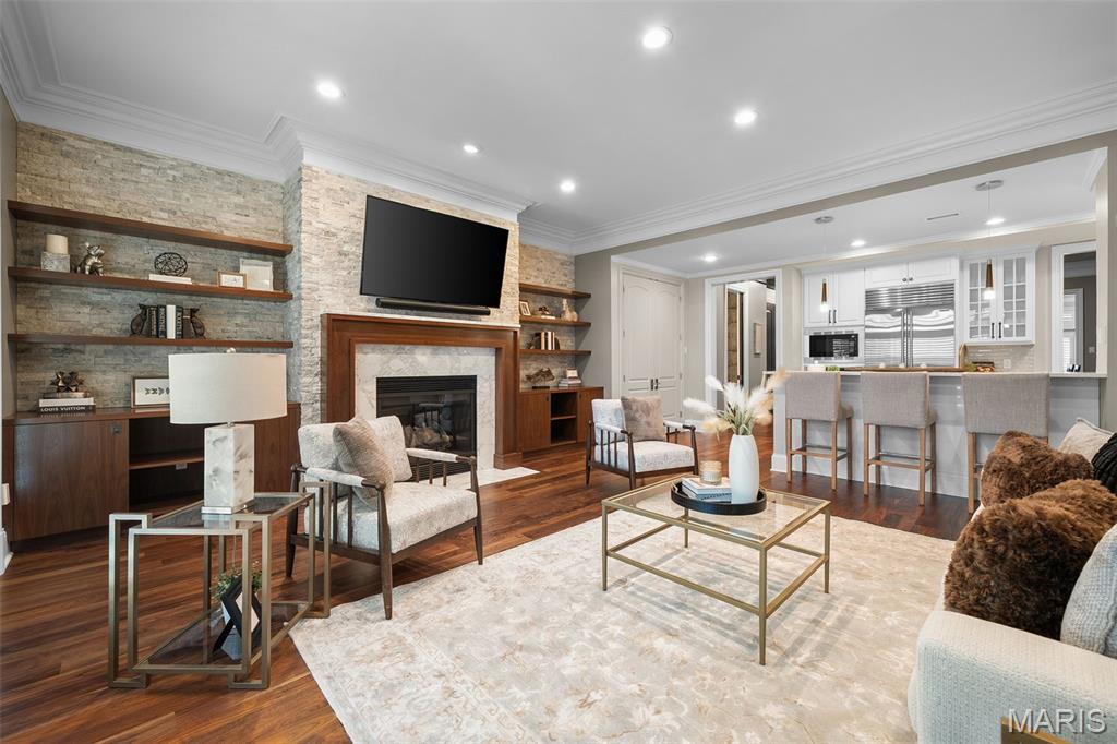 Villas Of Clayton Gardens Condo The - Residential