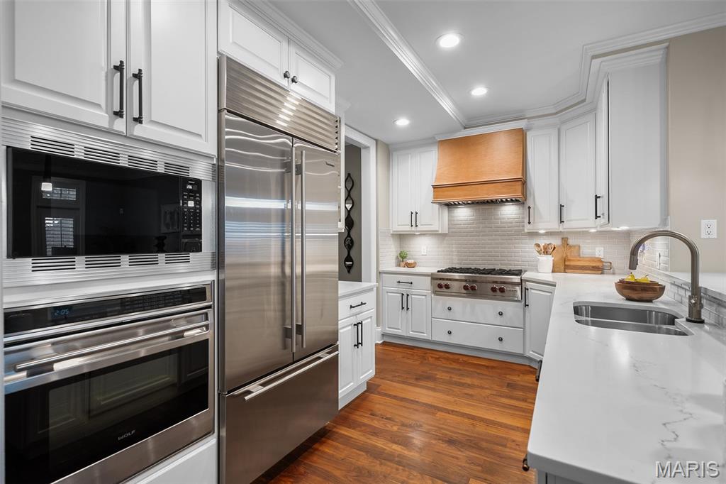 Villas Of Clayton Gardens Condo The - Residential