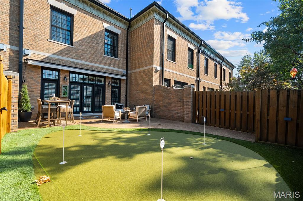 Villas Of Clayton Gardens Condo The - Residential