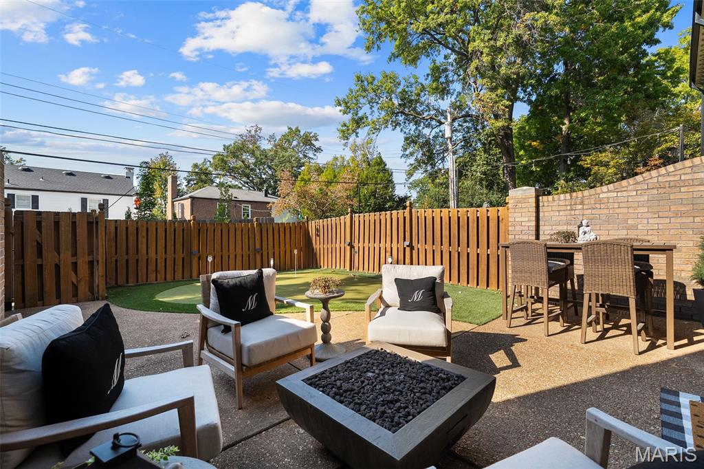 Villas Of Clayton Gardens Condo The - Residential