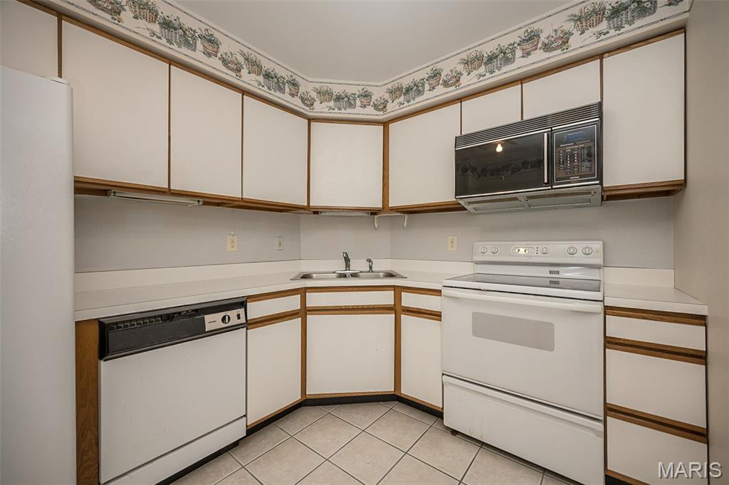 415 W Jefferson Avenue 301