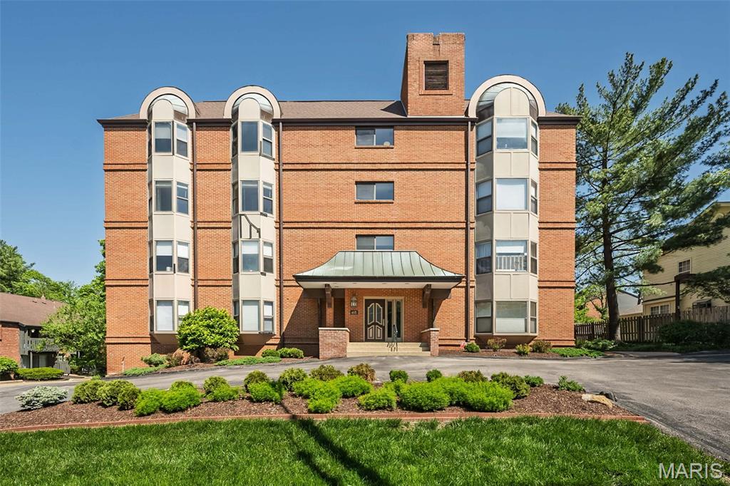 415 W Jefferson Avenue 301
