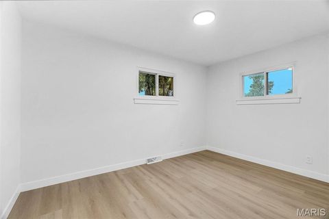 Tiny photo for 612 Sessions Avenue, Crestwood, MO 63126 (MLS # 26031243)
