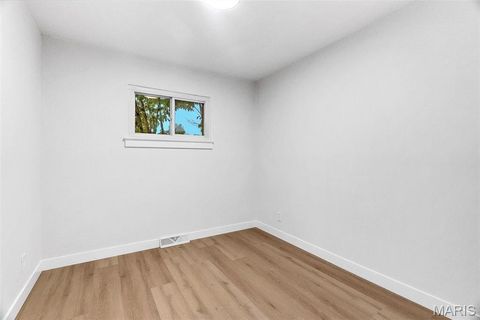 Tiny photo for 612 Sessions Avenue, Crestwood, MO 63126 (MLS # 26031243)
