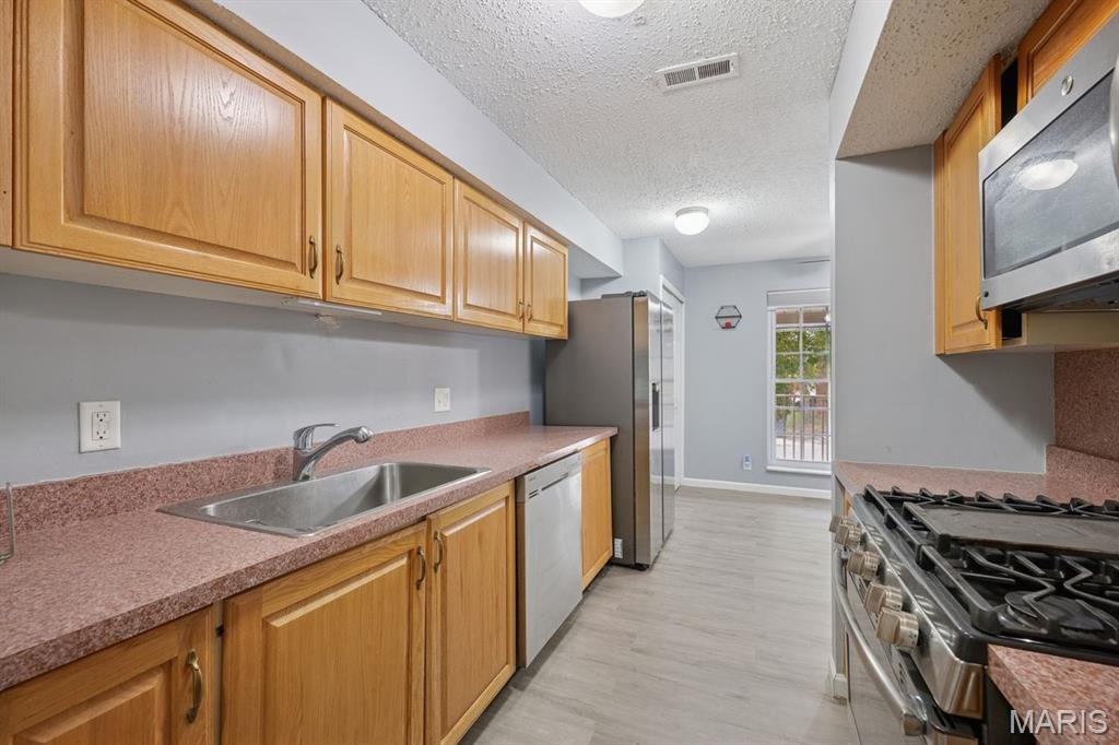 Manors At Village Green Condo - Residential