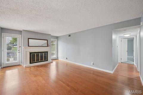 Tiny photo for 14443 Bantry Lane #1, Chesterfield, MO 63017 (MLS # 25064437)