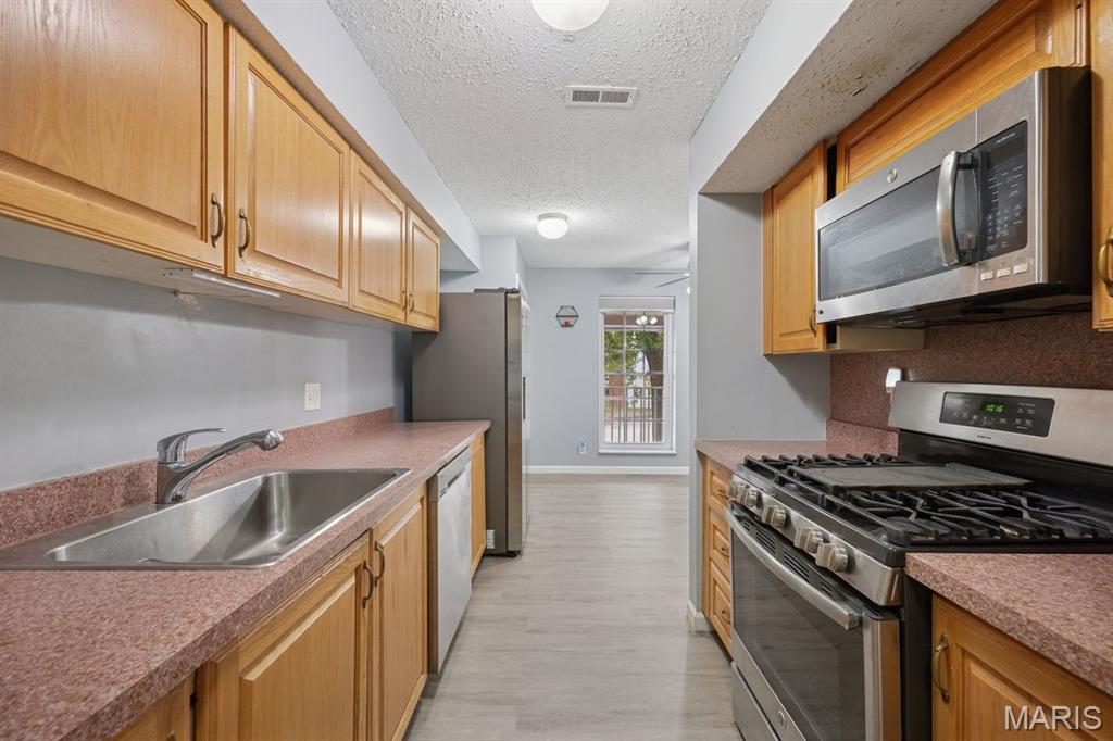 Manors At Village Green Condo - Residential