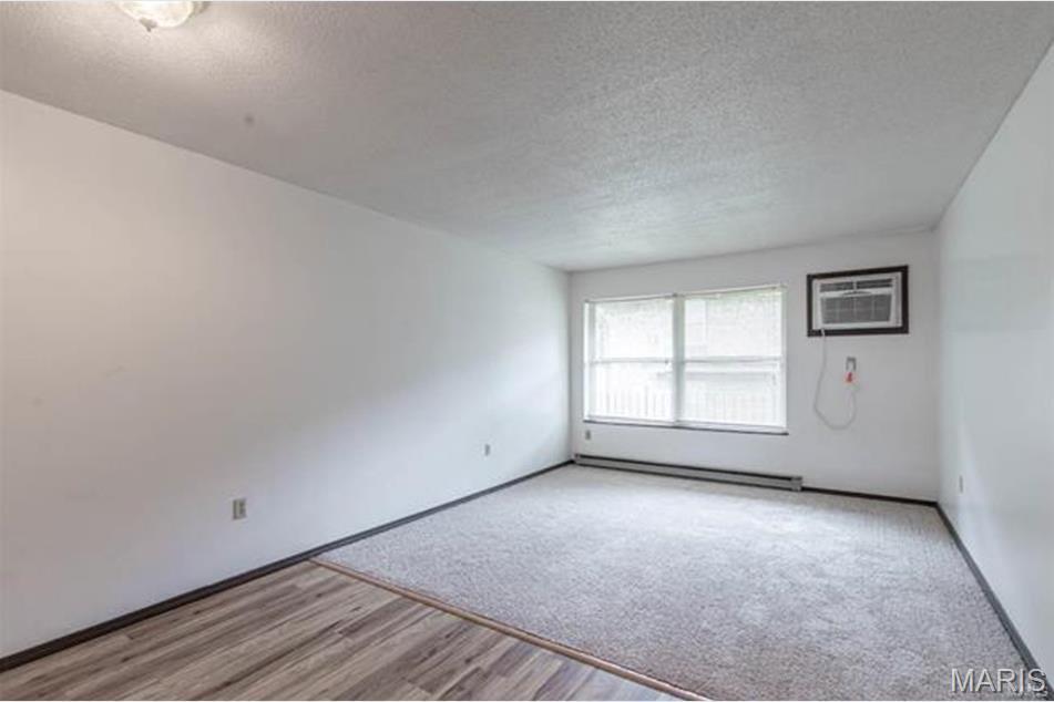 Doniphan Manor Apartments - Commercial Sale