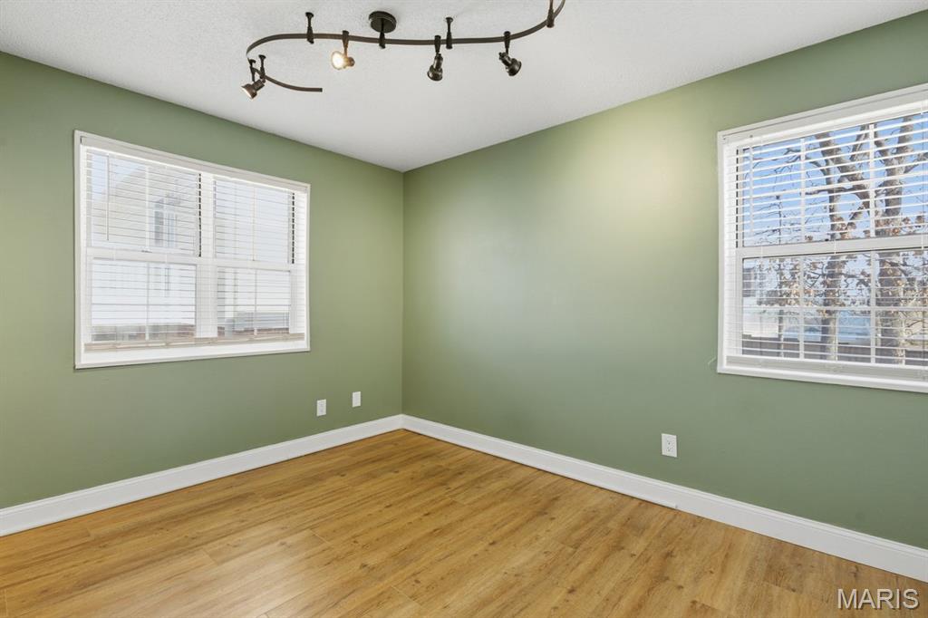 Brentwood Forest Condo Ph Six - Residential