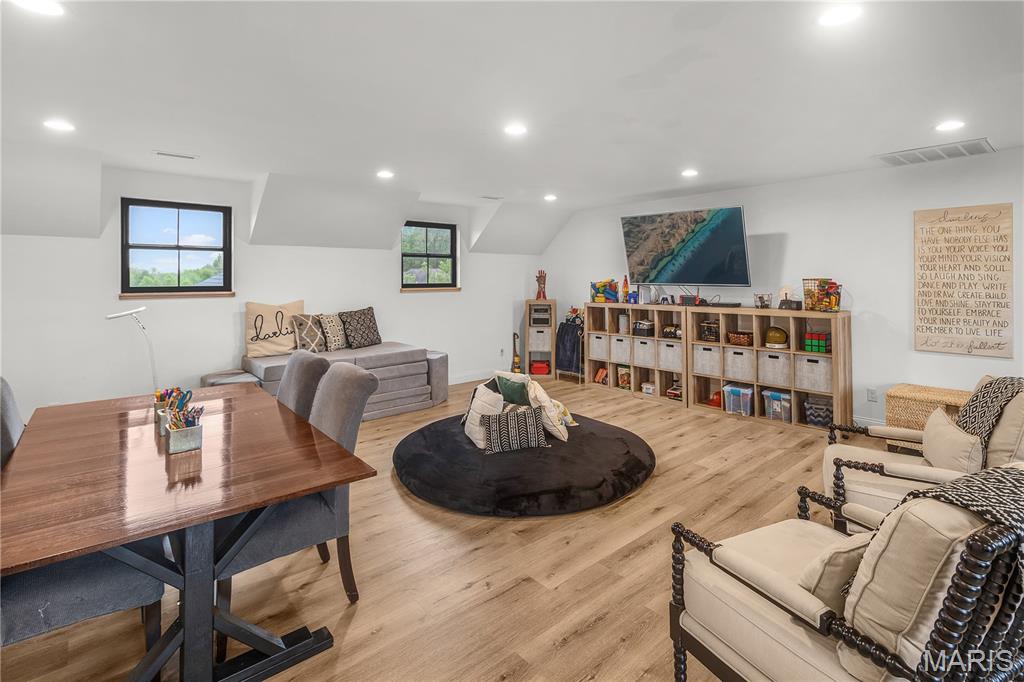 Whispering Oaks Amd Sub - Residential