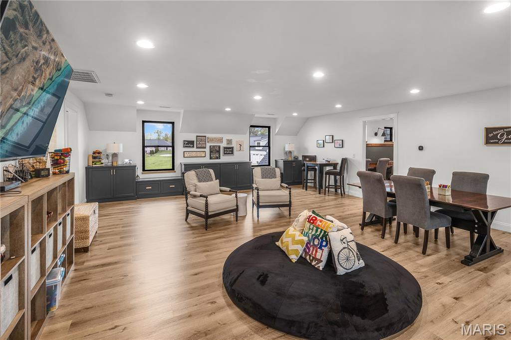 Whispering Oaks Amd Sub - Residential