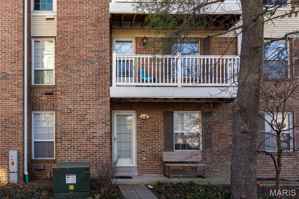 970 N Spoede Road 17