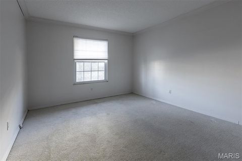 Tiny photo for 970 N Spoede Road #17, Creve Coeur, MO 63146 (MLS # 25082047)