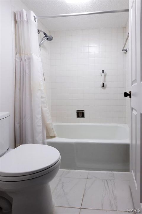 Tiny photo for 970 N Spoede Road #17, Creve Coeur, MO 63146 (MLS # 25082047)