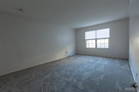 Tiny photo for 970 N Spoede Road #17, Creve Coeur, MO 63146 (MLS # 25082047)